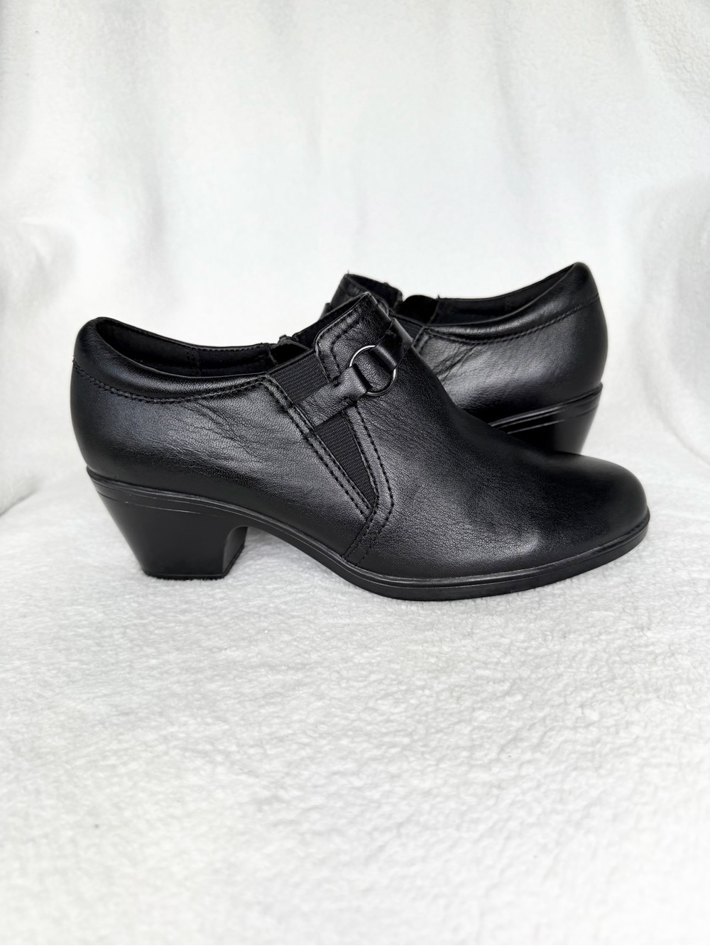 Clarks Collection Leather Emily2 Erin Women's Ankle Bootie Size 6.5